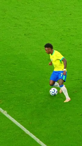 فينيسيوس جونيور..✨🇧🇷7. . . #فينيسيوس #غولير_كاكا #football #كرة_قدم #البرازيلي🇧🇷 