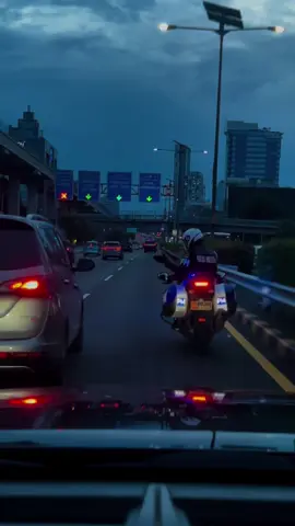 lane hogger 😅 #fyp #gipol 