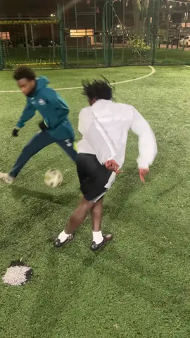 Crazy 1v1 skills😱🔥 #soccertiktok #footballtiktok #footballskills #soccerskills 