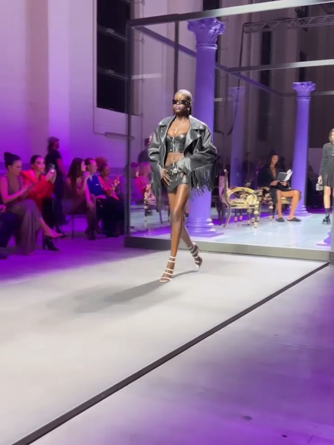 Adut Akech for Versace #adutakech #versace #model #runwaymodel #catwalkmodel 