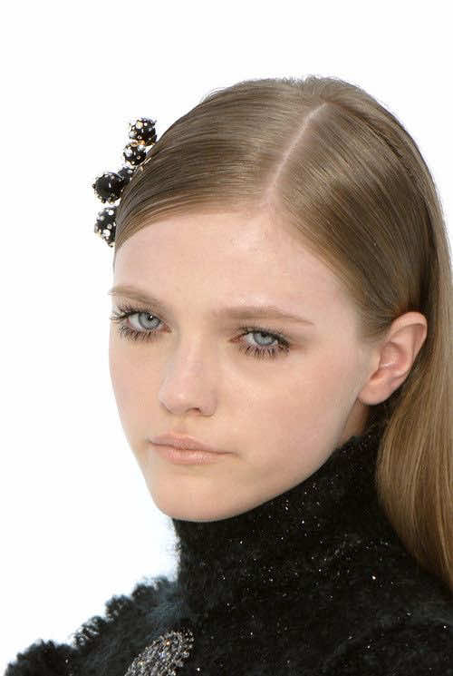 #VladaRoslyakova for Chanel 2006 fw haute couture #slavicdolls #slavicmodel #2000s #highfashion 