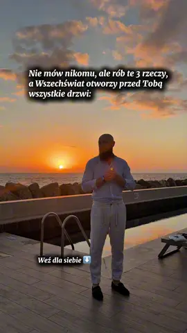 1. Dziękuj - na głos i w myślach → Rodzicom: „Dziękuję za życie” (nawet jeśli relacje są trudne) → Współpracownikowi: „Doceniam Twoją pomoc” → Do siebie: „Dzięki, ciało, że jesteś mi wierne i mnie prowadzisz” Dlaczego to działa? Wdzięczność jest magnesem dla obfitości. 2. Komplementuj bez okazji → Sprzedawcy: „Masz przepiękny uśmiech!” → Partnerowi: „Świetnie to wymyśliłeś.” → Do lustra: „Dziś wyglądam naprawdę dobrze.” Fakt: Większość ludzi żałuje dobrych słów. Bądź tym, który daje pozytyw jako pierwszy. 3. Pomagaj tak, żeby nikt nie musiał wiedzieć → Postaw kawę koledze z pracy → Nakarm bezdomnego kota (albo człowieka) → Zostaw w parku książkę, która Ci pomogła, z kartką: „Dla Ciebie” Ważne: nie oczekuj wdzięczności. Prawdziwa pomoc jest bez oczekiwań. Te proste gesty pokazują Twoją hojność - a Wszechświat zawsze odpowiada tym samym. P.S. Prawdziwa magia jest w prostych czynach, które sprawiają, że świat staje się lepszy. Stworzyłem ten blog od zera, żeby pokazać: ✨ jak prowadzić profil 1-2 h dziennie z sercem ✨ jak przyciągać ludzi poprzez autentyczność ✨ jak dojść do 200K+, nie tracąc siebie ❤️ Dla tych, którzy wybierają hojność.
