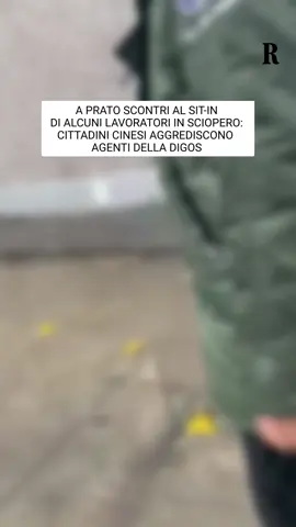 Due agenti della Digos feriti e altri aggrediti a Prato da un gruppo di cittadini cinesi che avevano tentato un blitz contro alcuni lavoratori impegnati in un sit in e uno sciopero. La polizia era in servizio di ordine pubblico. I cittadini cinesi volevano raggiungere un gazebo di lavoratori pakistani e di altre nazionalità che protestavano per vedersi riconoscere il contratto di lavoro da imprese della filiera dell'abbigliamento. Gli stessi aggressori, riporta la procura di Prato, non hanno esitato a scagliarsi e a usare violenza contro la Digos.