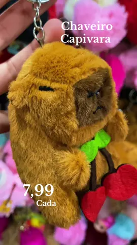 Chaveiro de capivara 7,99 cada!😍 Quer dar um toque de fofura e originalidade às suas chaves, mochila ou bolsa? Nosso chaveiro de capivara é perfeito para você! Feito com pelúcia macia e detalhes encantadores, ele traz toda a simpatia e charme desse animal querido e super fofinho 🥰 #capivara #viraltiktok #foryou #fy #fyyyyyyyyyyyyyyyyyyy 