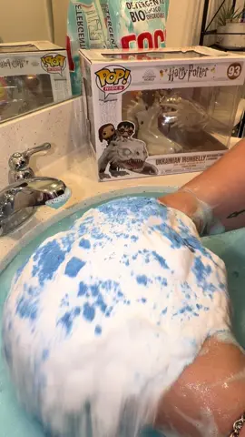 Day 2 of HP Spirit Week Ravenclaws are known for their curiosity, intelligence, & creativity. That is why I sort @🫧🧽❤️🎂JerseySudz🎂❤️🧽🫧 into this house. 💙 Her creativity is unmatched & she took CleanTok by storm with her beautiful and intricate sponge cakes.  Let’s see all your Ravenclaw magic lovelies ⚡️ don’t forget to use #thecleantokhallows + tag me and @poohshunnypaste in your videos #powdersqueezes #spongesqueezingasmr #dishsoapsqueezes #relaxingasmr 