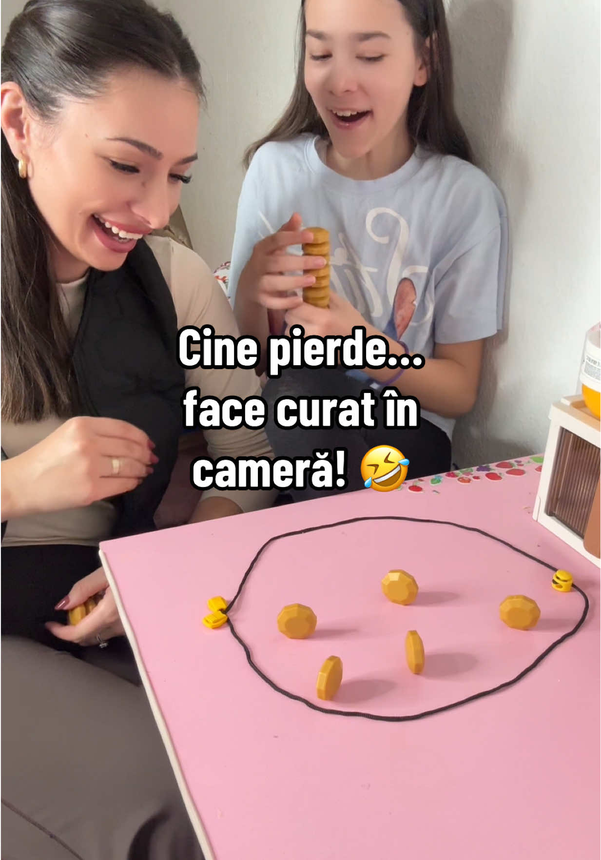 Replying to @Claudia Cojocaru #chessgame #tiktokshopmakemebuyit #blackfridaysale #kidsactivities #spotlight 