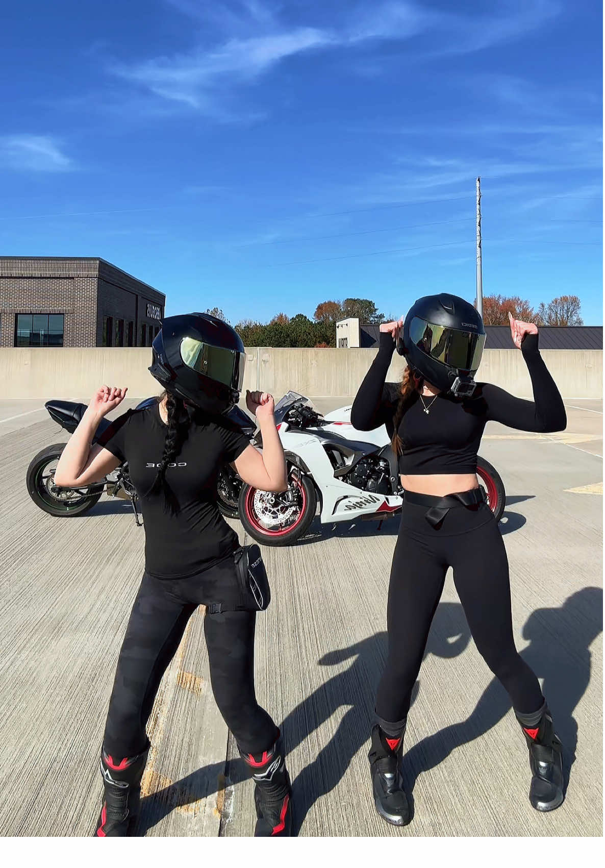 CHRISTMUHHH @ella  #bikergirl #fyp #motorcycle #kawasaki #zx6r 