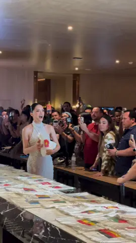 Tự hào quá chị tôi ơi Nguyễn Hương Giang #missuniverse #huonggiang #missuniveresevietnam #digiap #nguyenhuonggiang 