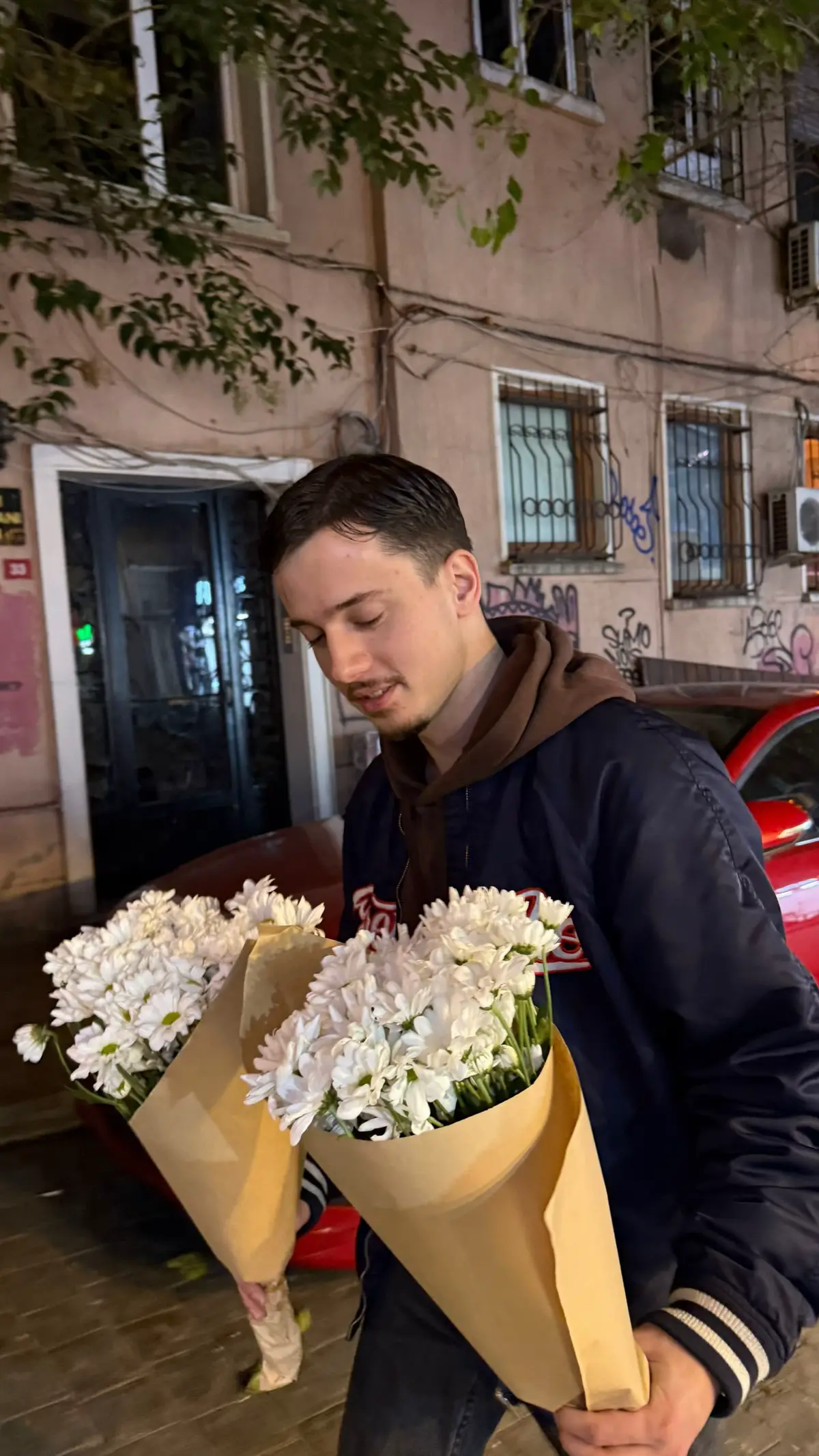 TESLİMİM ELLERİNE