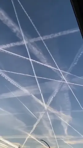 #reveillezvous #ciel #geoingenierie #ouvrezlesyeux #geoingegneria 