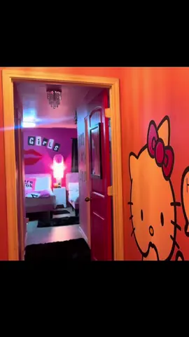 #lastrodeo #bacheloretteparty #girlstrip #weoutside  The best house to have a girls trip at @pinkishhideaway 