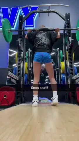Almost fell while squatting lol #gym #Fitness #lifting #weightlifting 