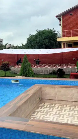 Piscine fermée à partir demain 17 et le 18/11/2025, réouverture jeudi 19/11/2025 🔥 preparez-vous en conséquence pour vos chill de bain de nuit le vendredi et samedi 🍸👙🩲