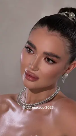 #макіяжкиїв #весільниймакіяж #візажисткиїв #макіяжкиївцентр 