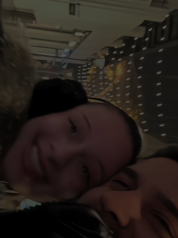 - أنتَ إذا مابيها ماتسوه حياتي وحتى ماتسوه اني اعيش♥️ . #explore , #like , #music ، #شعر ' #المصمم_لحن🎬🎶 