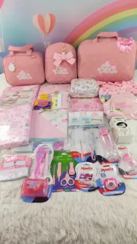 Dê uma olhada em Kit Bolsa de Maternidade c/ Saída Menina + Enxoval de bebê Completo Panos Fraldas Mamadeira Naninha Toalha Jogo de Berço por R$299,24 - R$538,64. Compre na Shopee agora! https://s.shopee.com.br/6VG7j6fiPp