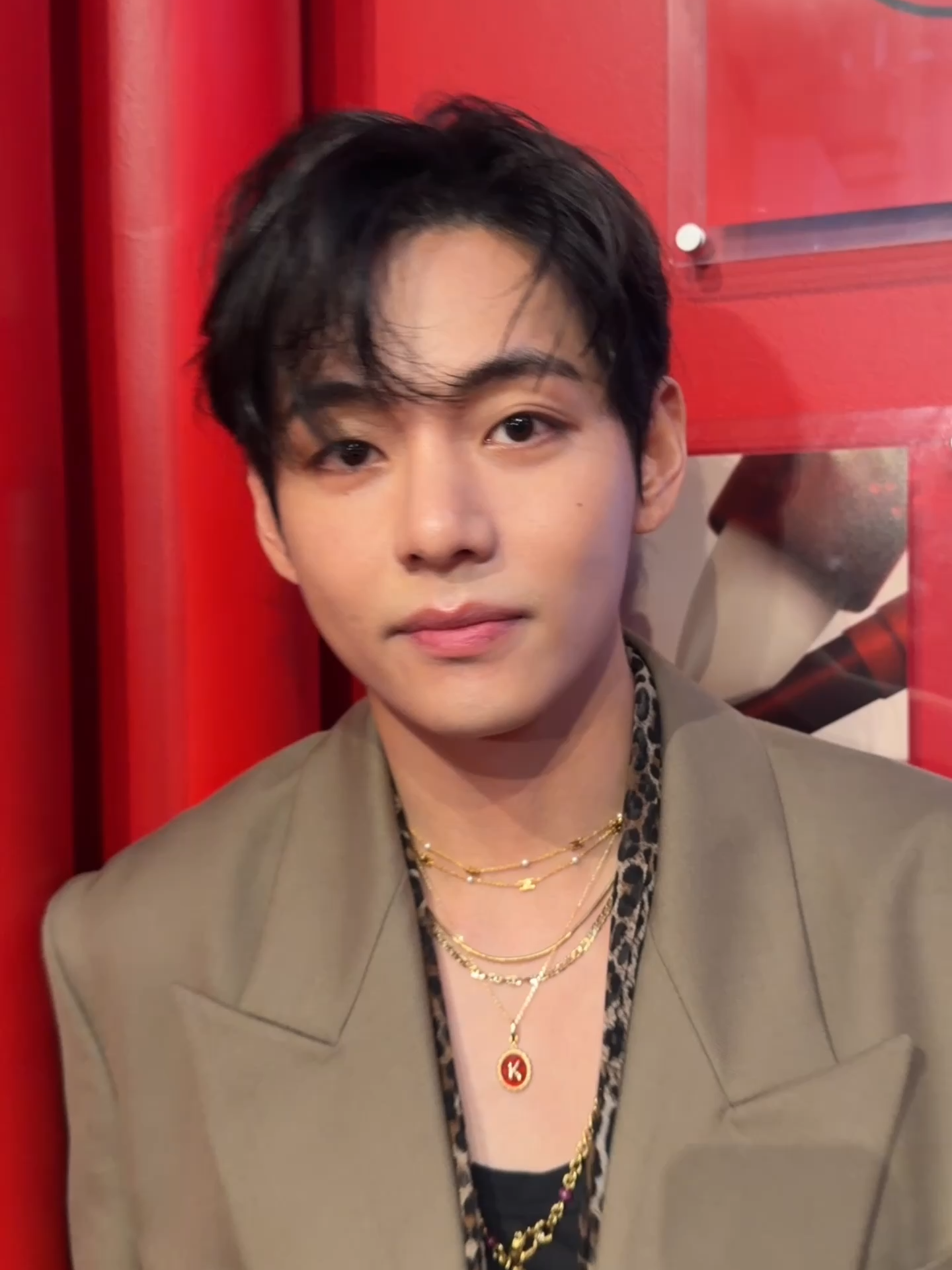 V of #BTS shares what he’s currently listening to and how he feels being in LA at the Tir Tir Global Official Los Angeles launch party.  He was recently announced as the brand's first-ever global ambassador. Video: @kristinekwak