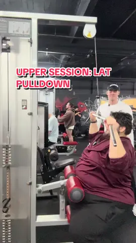 UPPER SESSION: LAT PULLDOWN 😤💪🏽