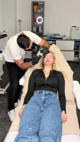 Habt ihr damit Erfahrung gemacht??🥹 Ich hoffe ja echt es hilft mir bisschen… #fy #viral #botox 