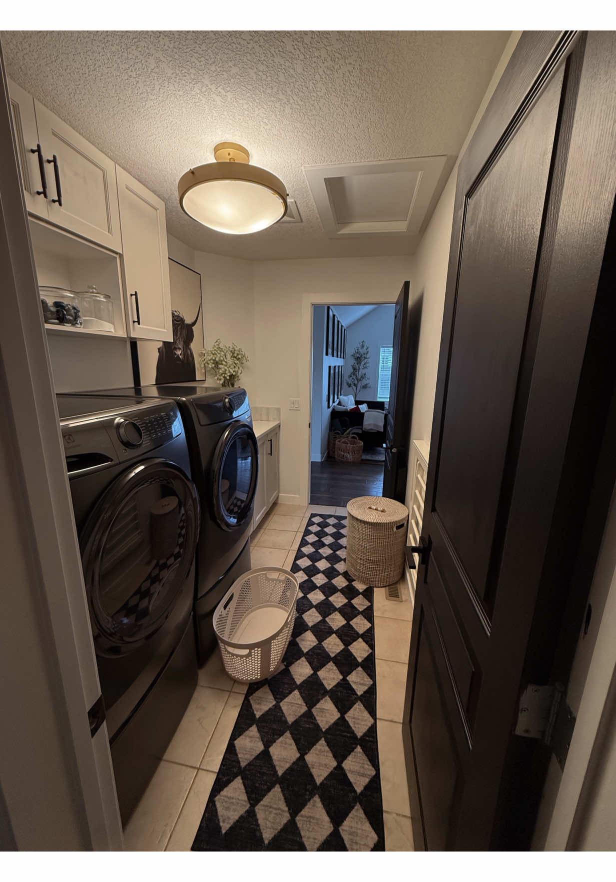 Tiles, rug, cupboard pulls, glass jars are linked 👆🏼🧺  #MomsofTikTok #homedecor #homeimprovement #fyp #trending 