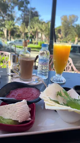 Mais d'abord le petit-déjeuner🍊☕️.       #Cappuccino #Marocaine #Morocco  #Maroc #Tanger 