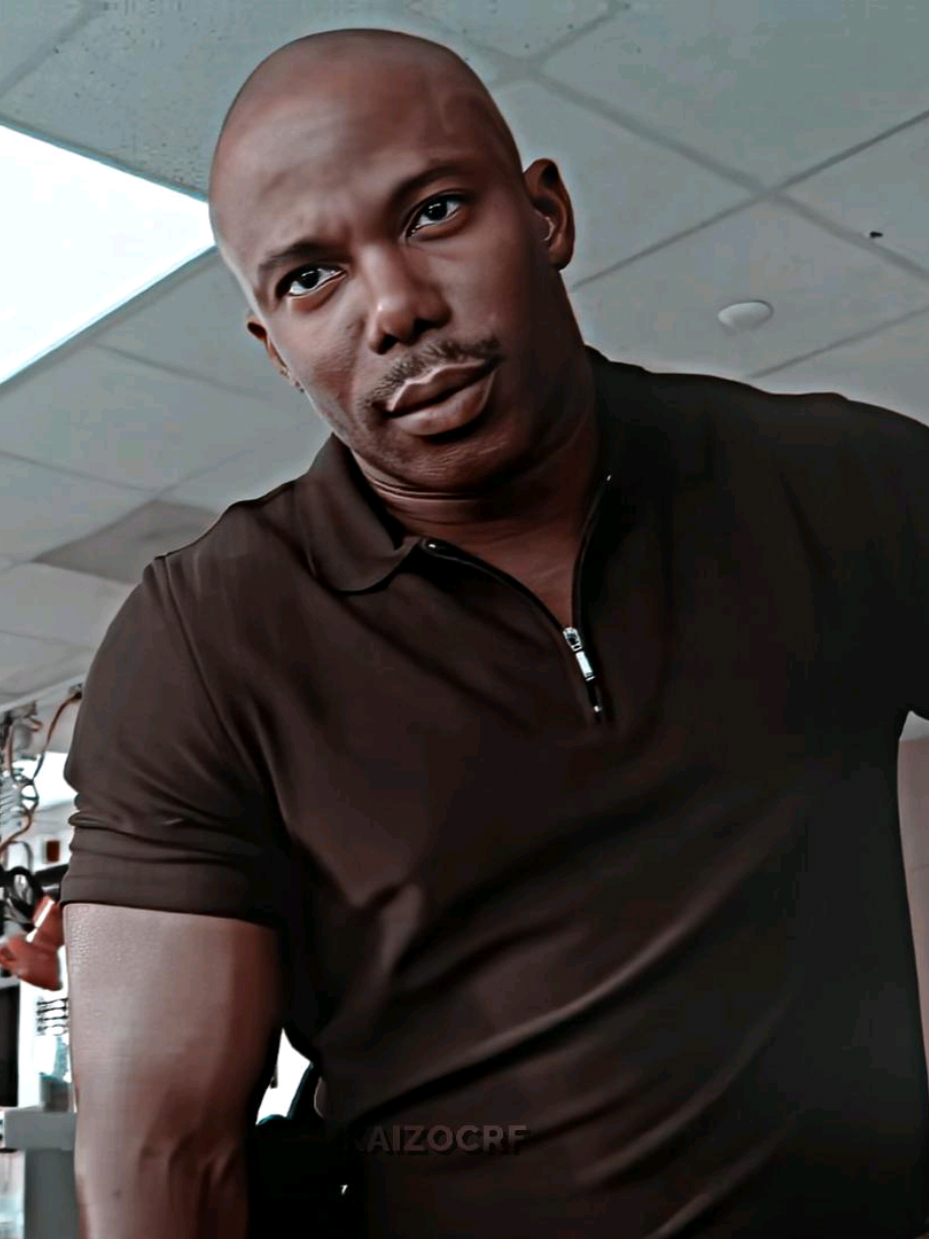 Eu imagino se o Doakes está vendo esse mesmo luar... ligados pelo contêiner 😭 | Dexter Morgan e James Doakes edit | #dexteredit #dextermorganedit #doakes #doakesedit #dextermorganedit 