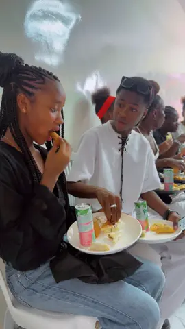 @Fatou Diaw Anniversaire bii yeupp moko lekk😅🤦🏽#