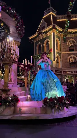 💙🐚#littlemermaid #disneyland #disneylandresort #christmas #disneylandcalifornia 