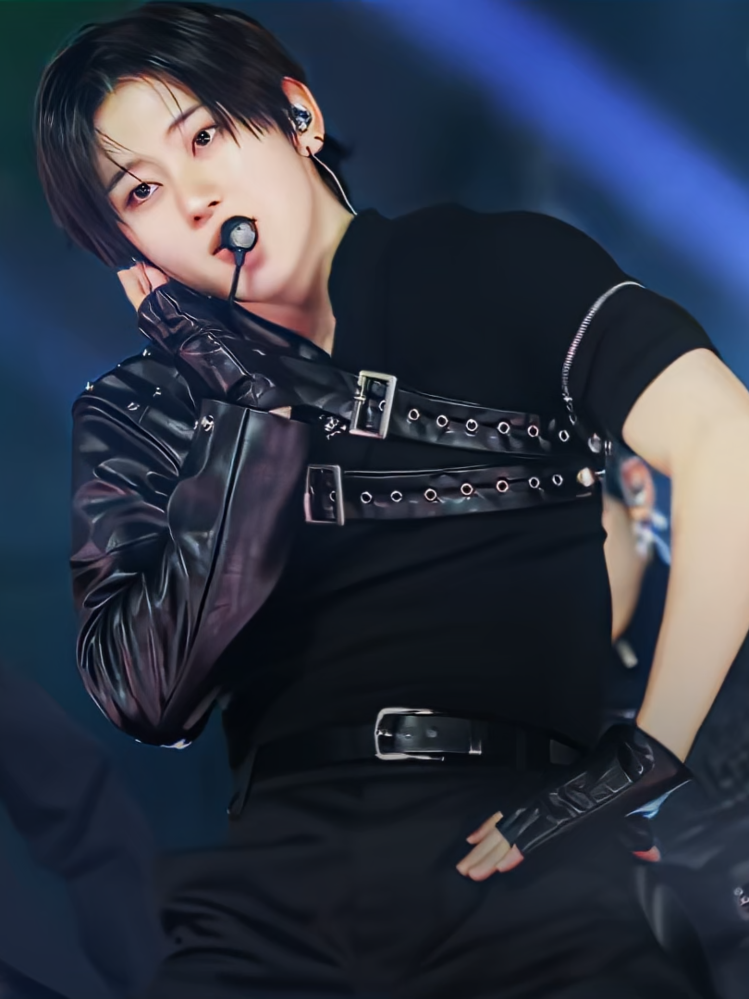 This outfit of Kyehoon😳#kyehoon #kyehoonedit #kickflip #kickflipedit #kfp #weflip #kpop #kpopedit #fyp #paratii