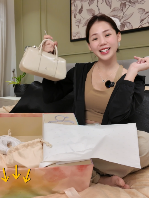 Không cần bất cứ dịp gì mà vẫn làm cho người ấy vui nhaaa #huongly #tiktokshop #review #hapas #quatangtuixach #tuixachnu #tuixachhapas