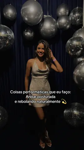 Sofro bullying no trabalho por ser posturada demais #fypシ #performatica #fyp 