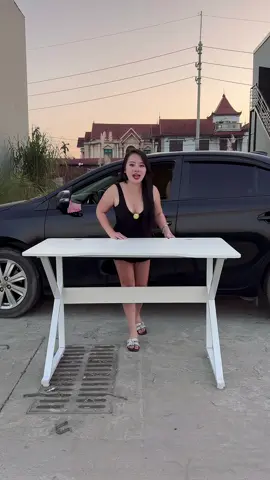 Bàn đang giảm giá #banlamviec #banhoc #bàn 