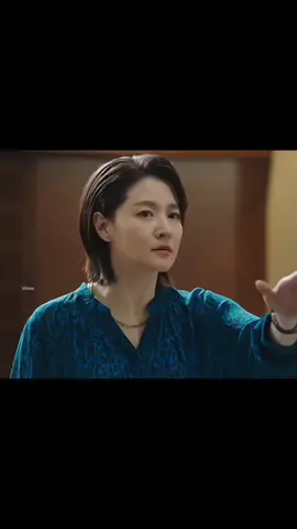 هزمته لما قالت له من انت..😭😭❤️ . #maestrastringsoftruth  #مايسترا_أوتار_الحقيقة  #كيدراما_كورية_اسيوية  #kdramafyp  #explore 