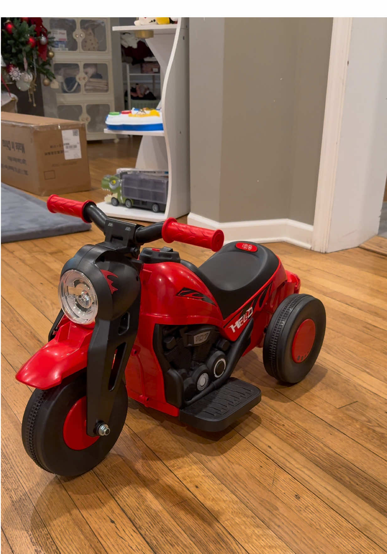 Wow me sorprendió esta moto es tan bonito y a mi hijo le encantó #electricmotorcycle #motorcycles #tiktokshopcybermonday #tiktokshopblackfriday #tiktokshopcreatorpicks @Garvee Commercial 