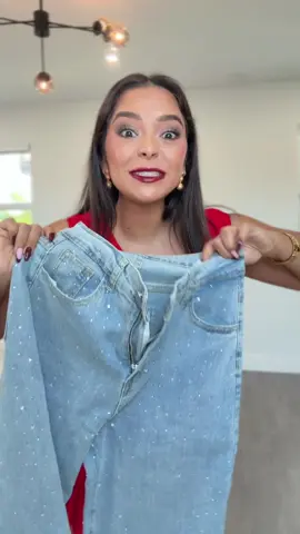 Link directo en mis favoritos de Amazon ⬆️⬆️. El pantalón más viral de Amazon lleno de brillo 😍😍 . . Z#. . . . #amazonfavorites #amazonfashionfinds #mabellrodriguez #mabelltips #outfitinspo 