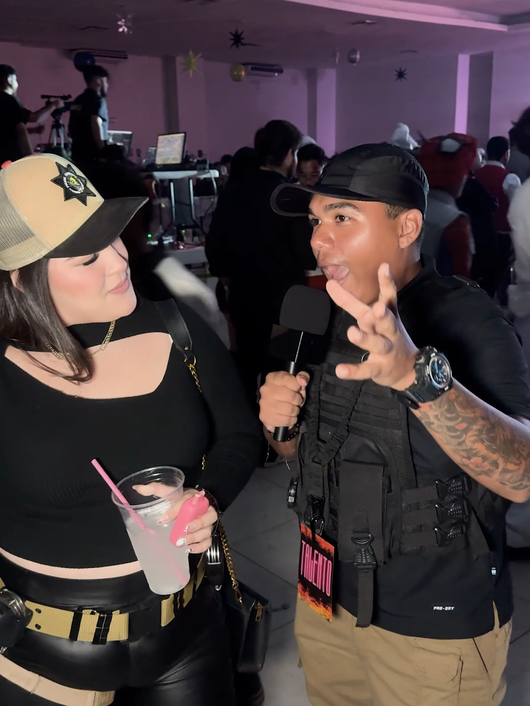 Nunca esperamos toparnos con la Jenni Rivera de Cadereyta en el HT2.0 de @tumba2crew0 Atlas ya disponible completo, con todo lo vivido en el Halloween Tumbado con @rodolfo_vega1 #halloweentumbado2 #Atlas #Vlog #somosdenuevoleon #NuevoLeon #Cadereyta