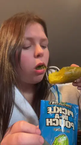 MESSY PINCKLE IN A POUCH TASTE TEST🥒 @Van Holten’s Pickles #pickles #mukbang #tastetest #asmr #fyp 
