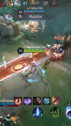 lama juga nunggu musuhnya blunder