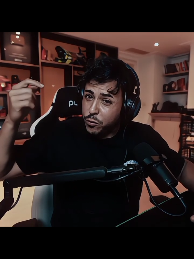 Vai descendo na moral🔥|@Renato Garcia ( O Renato acabando com uma quadrilha no Gta RP com apenas 2 ajudantes 😎) #fyyyyyyyyyyyyyyyy #edit #foryou #aligthmotion #renatogarciayt 