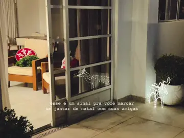 não aguento mais lutar pelo natal sozinha KKKKKK acabou de sair vlog no canal do natal das gays + may, vai lá assistir e manda pra suas amigas pra vocês marcarem enquanto todo mundo ainda podeee KKKKKK #chango  