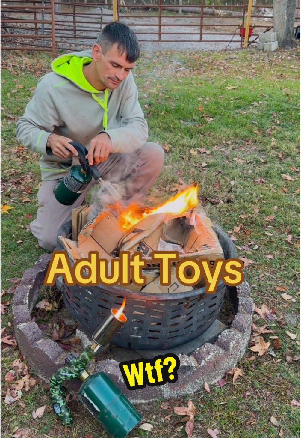 Thermomaven Torch makes lighting fires a breeze! Grills, bomb fires, or just cleaning your yard. Great way to go while it’s on sale! #fire #torch #blackfridaydeals 