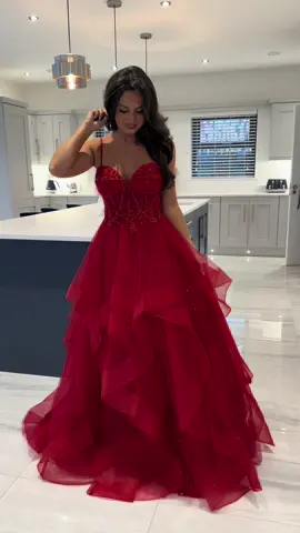 ❤️🥰 #formaldress #reddress #schoolformal #debsddress #rosiescloset 