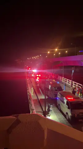 เวลา 3.00 ชาย1ราย ขับรถกระบะพุ่งตกสะพานรักสารสิน ขณะนี้อยู่ในการค้นหา🚨🚙 #จิตอาสาสารสินทีม📣 #กู้ชีพไม้ขาว🚑 #อุบัติเหตุ #สายด่วน1669🚑 #สะพานรักสารสิน 