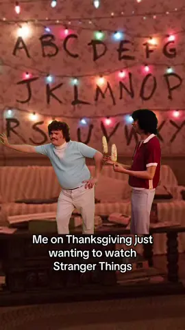 Who do you think is gonna die this season? 🫣🧇 #strangerthings #strangerthings5 #thanksgiving 