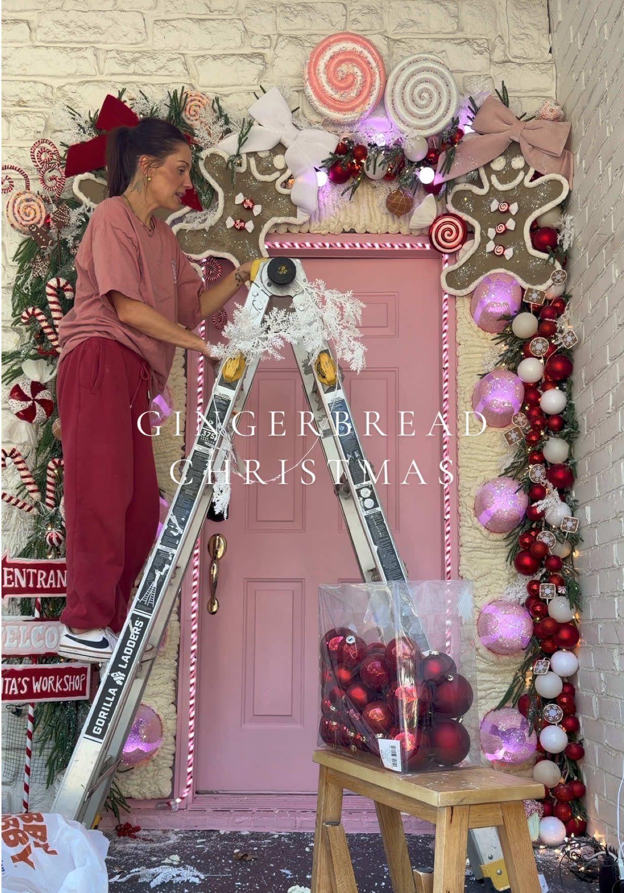 LIFE SIZE GINGERBREAD HOUSE | Part 13 #diychristmas #gingerbreadhouse #holidaydecor #mrsclausbakery #christmasdecor