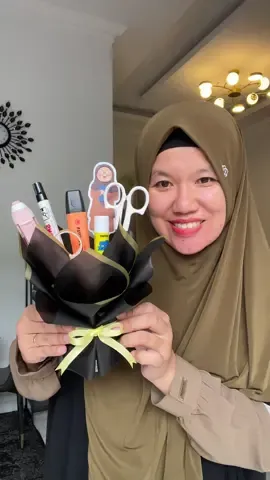 Pakai 3/4 kertas cello tapi tetep kelihatan gembull 😍 #buketbunga #bukethariguru #hadiahhariguru #kadohariguru 