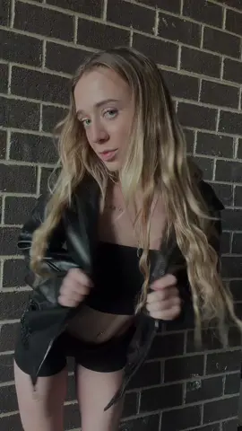 Super functional relaxed Black Leather jacket! Absolutely adore! The pockets are my fav! @AUTOMET #blackleatherjacket #automet #jacket #fashiontiktok #fypage 