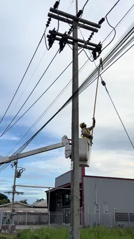 #สวัสดีเช้าวันอังคาร ปลด-สับสวิตช์ใบมีด#การไฟฟ้าส่วนภูมิภาค 