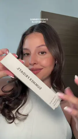 @Summer Fridays blush brush 🤌🏼 #fyp #parati #blush #summerfridays 