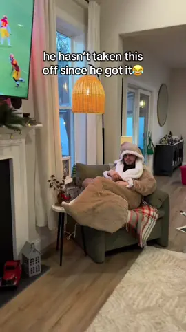 The Coziest Black Friday Deal in Canada 🇨🇦 Tired of shivering through those long winter nights? ❄️ 🔥 Black Friday Blowout: 60% OFF + Free Shipping! Wrap yourself in TheSnuggy™ today — comfort has never felt this good. 💖 thesnuggy.ca #thesnuggy #warmblankets #blackfriday #trending #cozy